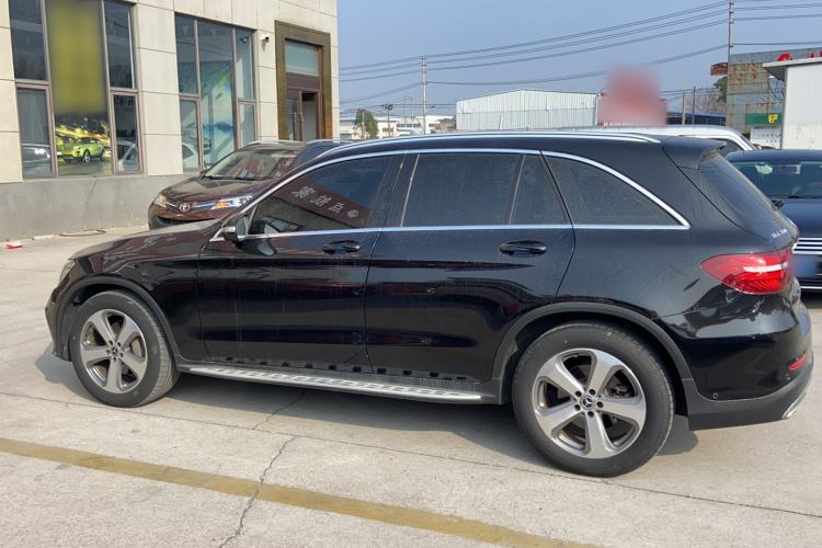 Used Mercedes-Benz GLC 2017 GLC 260 4MATIC Luxury Model
