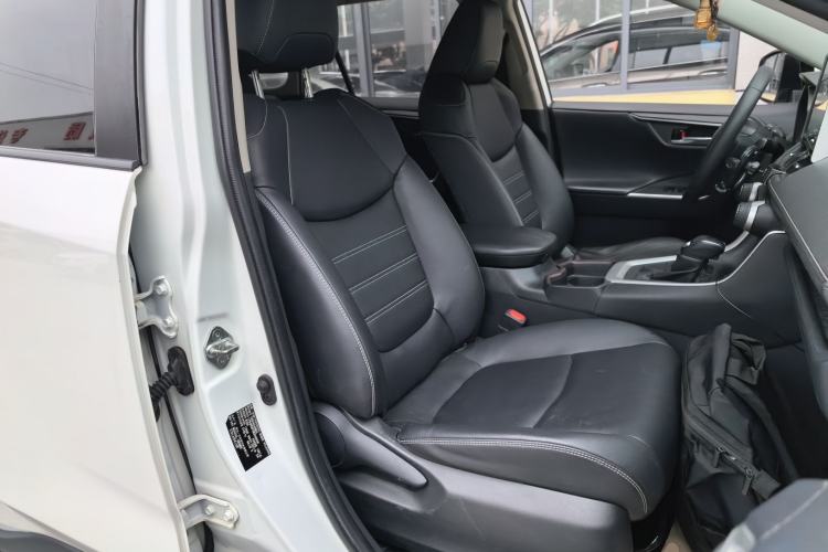 Used Toyota RAV4 2020 2.0L CVT 4x4 Style PLUS Edition
