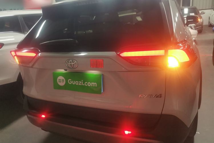 Used Toyota RAV4 2020 2.0L CVT Two-Wheel Drive Fashion PLUS Edition
