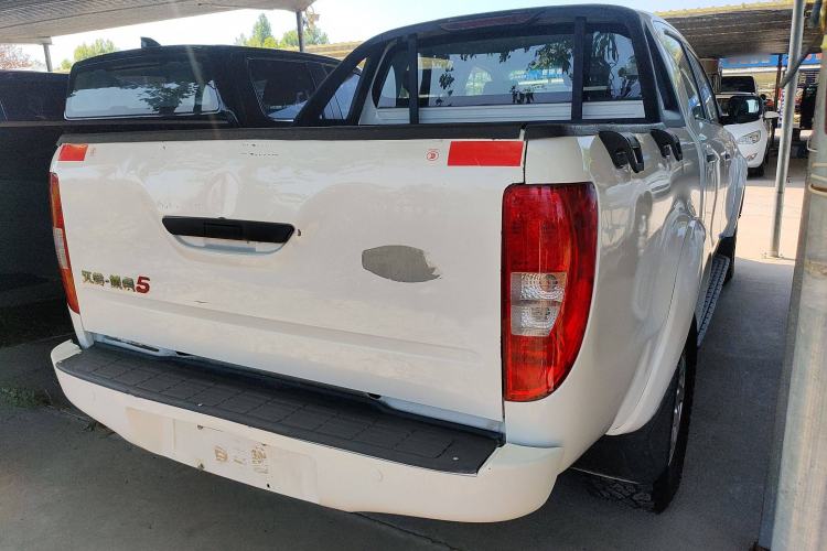 Used JMC Yuhu 5 2019 2.0T Diesel Manual Two-Wheel Drive Entry-Level China VI Standard