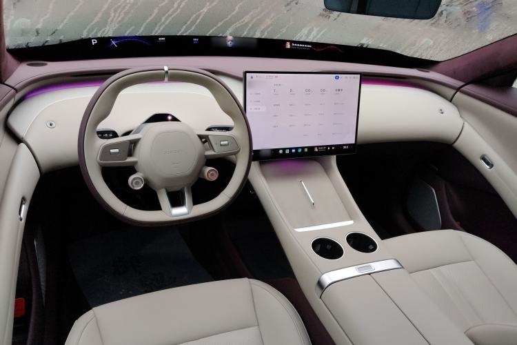 Used  YU7 2025 Ultra-Long Range High-Performance All-Wheel-Drive Max Edition
