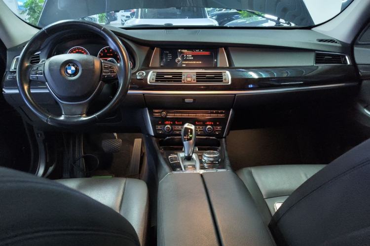 Used BMW 5 Series GT 2015 535i Leading Model