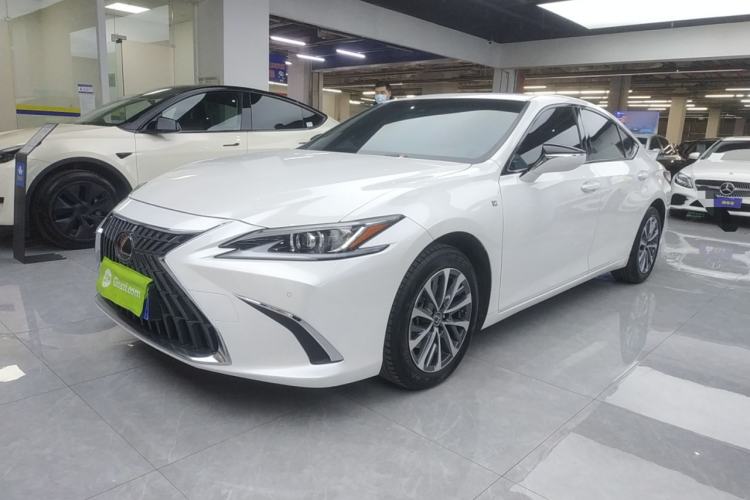 Used Lexus ES 2022 200 Excellence Edition
