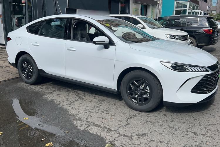 Used BYD Qin PLUS 2025 DM-i Smart Drive 55KM Leading Model
