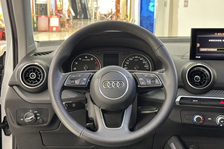 Used Audi Q2L 2018 35 TFSI Launch Exclusive Edition China VI

