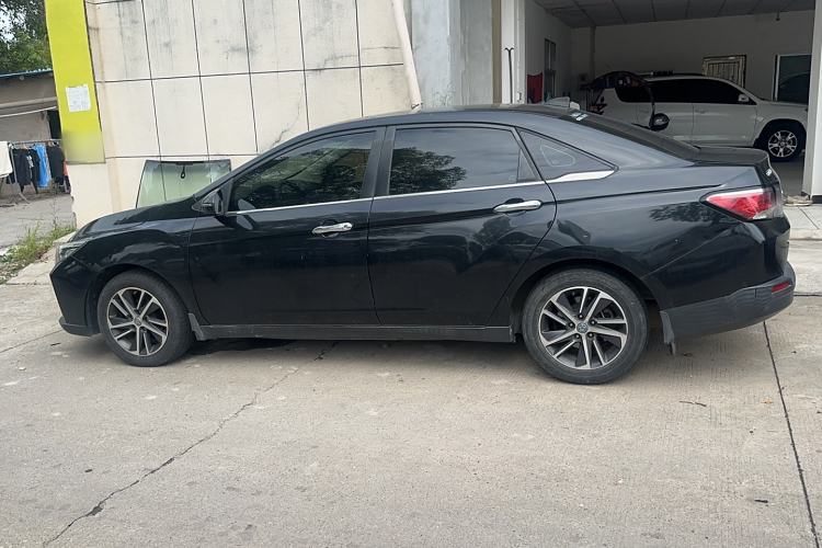 Used Venucia D60 2018 1.6L CVT Smart Connect Elite Edition
