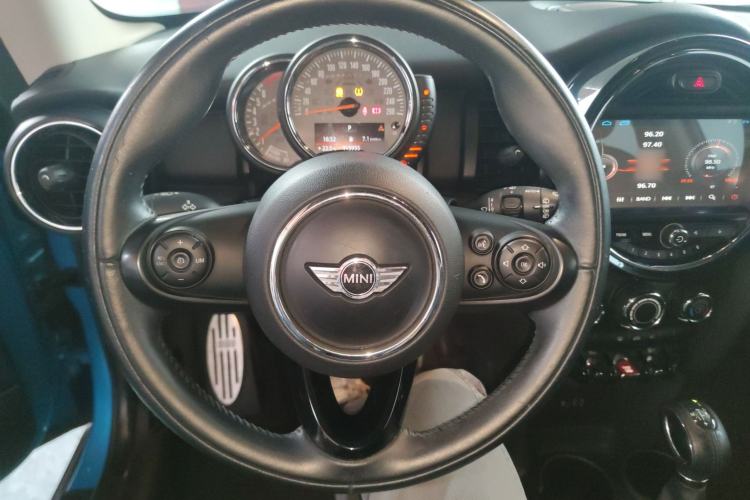 Used  MINI 2016 1.2T ONE Pioneer Edition
