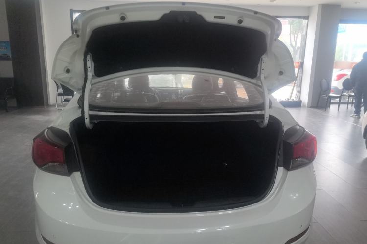 Used Hyundai Elantra 2016 1.6L Automatic Smart Version