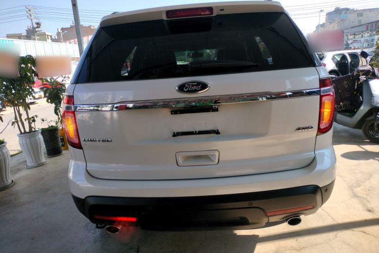 Used Ford Explorer 2013 3.5L Deluxe Model
