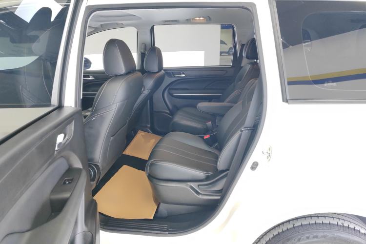 Used GAC Trumpchi M6 2021 270T DCT Luxury Edition (7 Seats)
