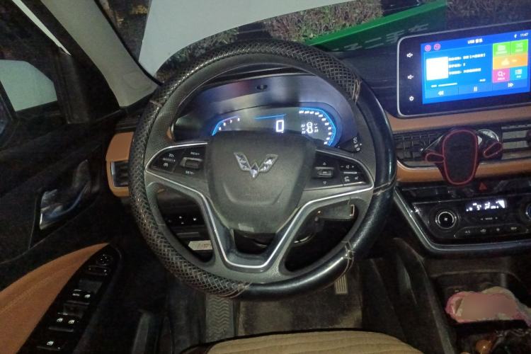 Used Wuling Hongguang S3 2018 1.5T Manual Luxury Model China V Standard
