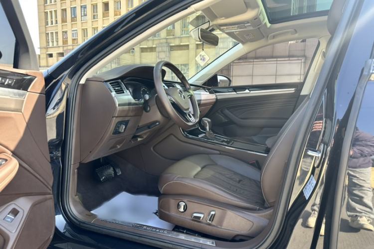 Used Volkswagen Phideon 2021 380TSI Luxury Edition
