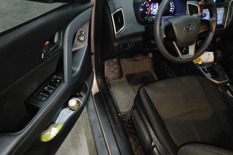 Used Hyundai ix25 2015 1.6L Automatic Two-Wheel Drive Fashionable GS Model
