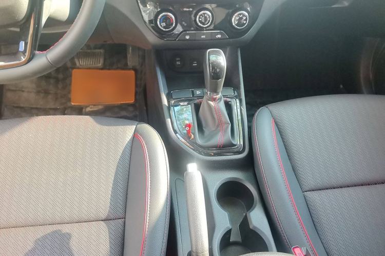 Used Hyundai ix25 2017 1.4T Automatic Smart Version
