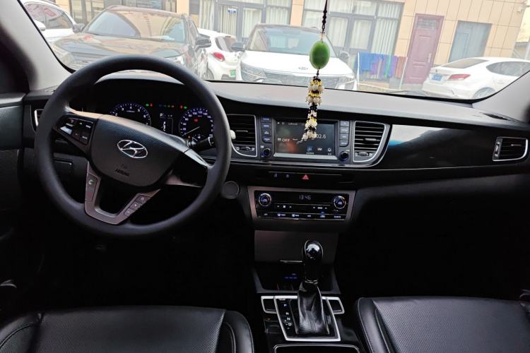 Used Hyundai Mistra 2016 1.8L Automatic Smart GLS
