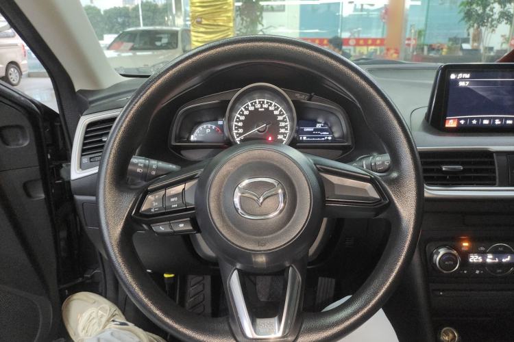 Used Mazda Mazda 3 Axela 2017 Hatchback 1.5L Automatic Luxury Model Emission Standard China V
