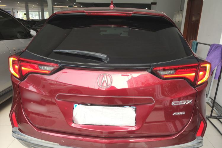 Used Acura CDX 2016 1.5T Two-Wheel Drive Deluxe Edition