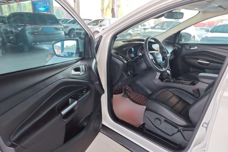 Used Ford Kuga 2019 EcoBoost 180 Two-Wheel-Drive Platinum Edition China VI Standard
