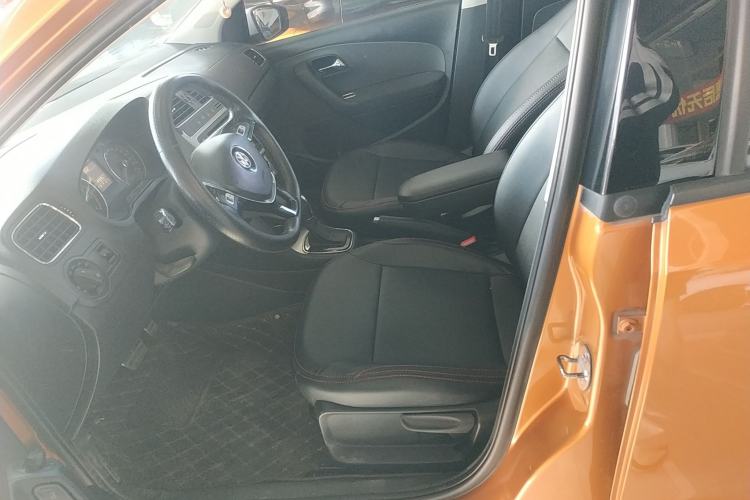 Used Volkswagen Polo 2014 1.6L Cross Polo Automatic