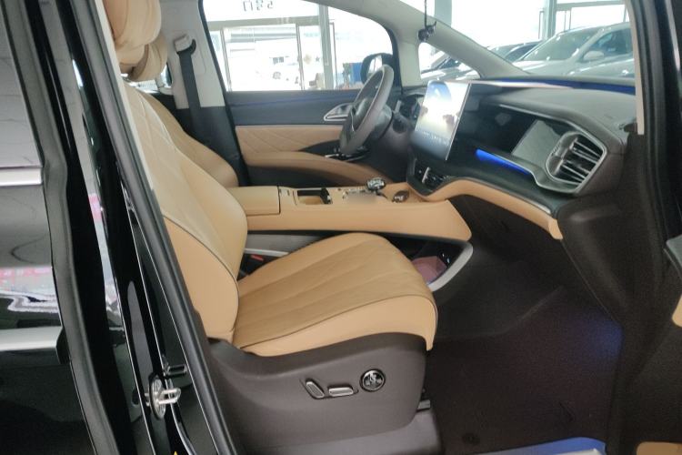 Used Denza D9 2024 DM-i 980 Four-Wheel Drive Prestige Model