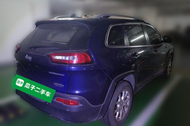 Used Jeep Cherokee 2016 2.0L Superior Edition