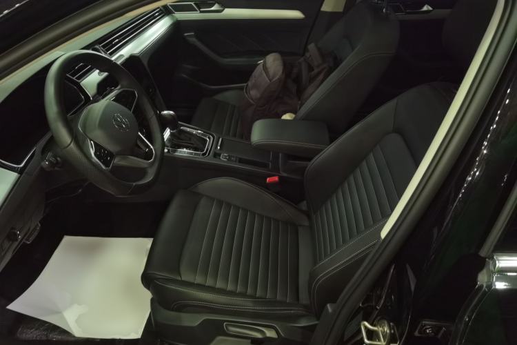 Used Volkswagen Magotan 2025 Zhongxiang Version 280TSI DSG Comfort Edition