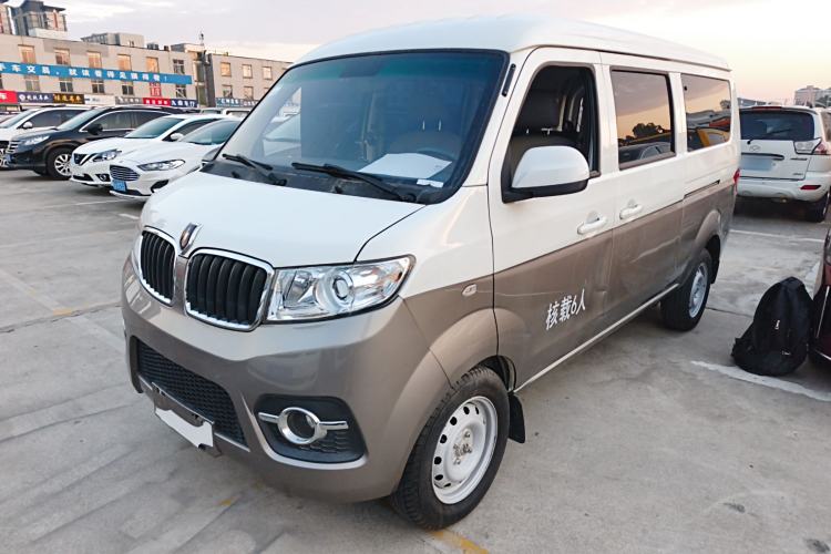 Used Jinbei Hiace X30 2023 1.5L Wealthy-Style Passenger Van 5/6/7-Seater Non-Air-Conditioned Version SWC15M