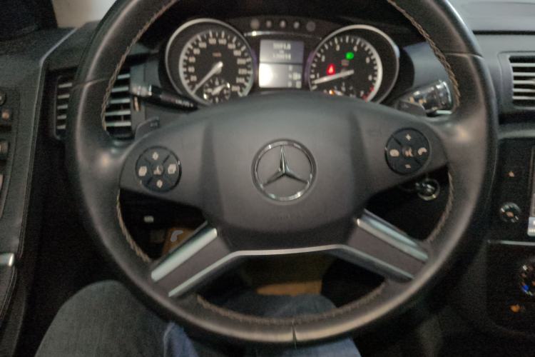 Used Mercedes-Benz R-Class 2017 R 320 4MATIC Business Edition Prestige Model
