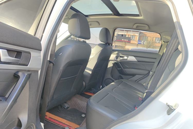 Used Haval H2 2018 Chuanxiang Edition 1.5T Dual-Clutch Two-Wheel Drive Fashion Model China V Standard