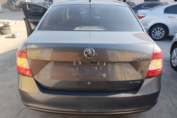 Used Skoda Rapid 2013 1.4L Manual Enjoyment Model
