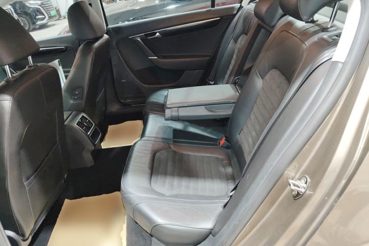 Used Volkswagen Magotan 2016 1.8TSI Luxury Comfort Model
