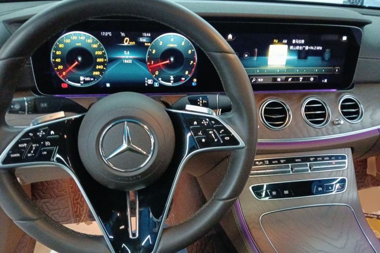 Used Mercedes-Benz E-Class 2023 Facelift E 260 L
