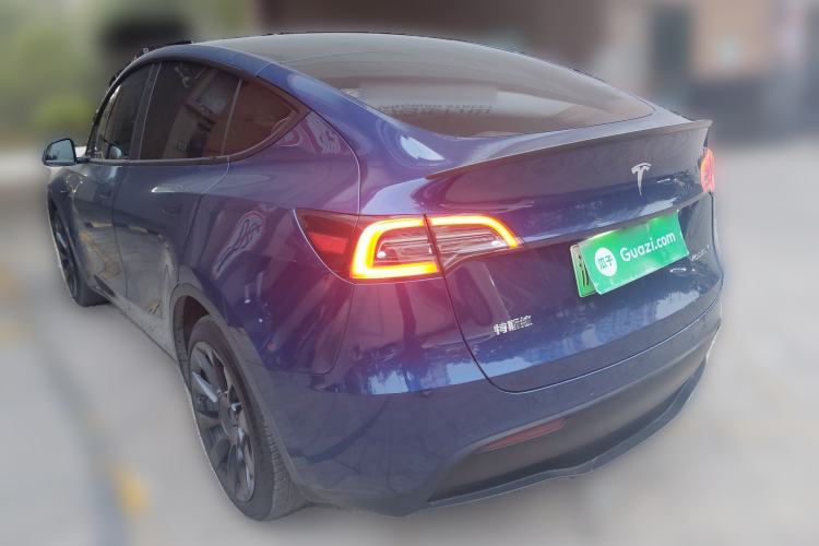 Used Tesla Model Y 2021 Long-Range All-Wheel-Drive Version

