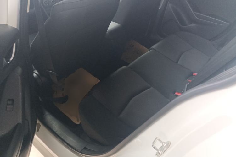 Used Mazda Mazda 3 Axela 2014 Sedan 1.5L Automatic Comfort Model