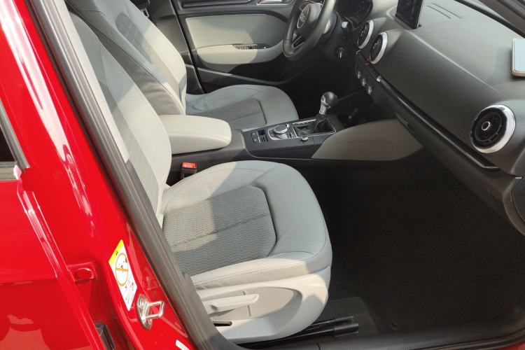 Used Audi A3 2018 30th Anniversary Edition Sportback 35 TFSI Fashion Model
