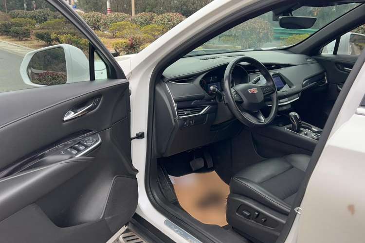 Used Cadillac XT4 2018 28T Two-Wheel Drive Tech Version
