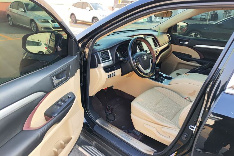 Used Toyota Highlander 2015 2.0T Four-Wheel Drive Elite Edition 7-Seater