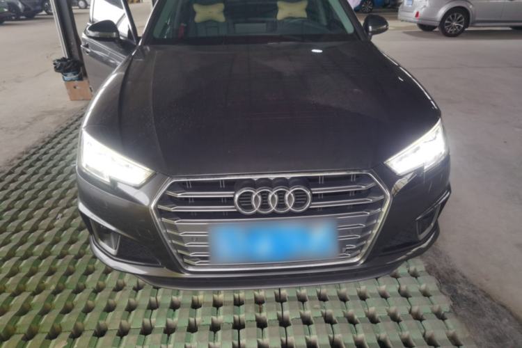 Used Audi A4L 2019 40 TFSI Fashion Edition China VI Emission Standard