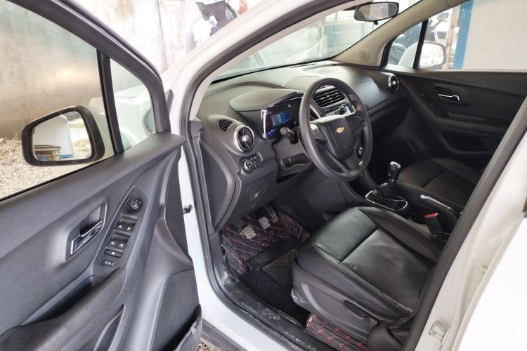 Used Chevrolet Trax 2016 1.4T Manual Two-Wheel Drive Comfort Version with Sunroof
