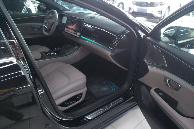 Used BYD Han 2025 EV with 701 km of Laser Radar-Enabled Intelligent Driving
