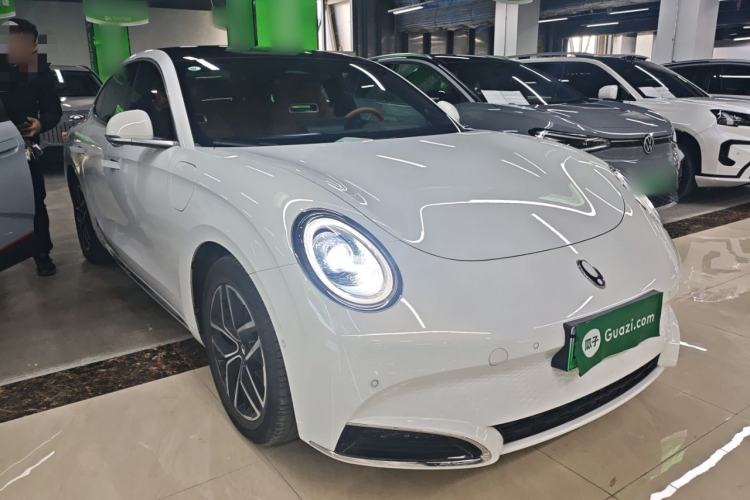 Used ORA Lightning Cat 2022 555 km Luxury Edition
