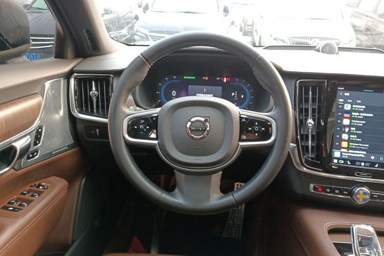 Used Volvo V90 2022 Cross Country B5 AWD Prestige Edition
