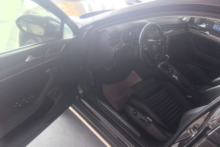 Used Volkswagen Variant 2017 380TSI Four-Wheel Drive Longitudinal Version