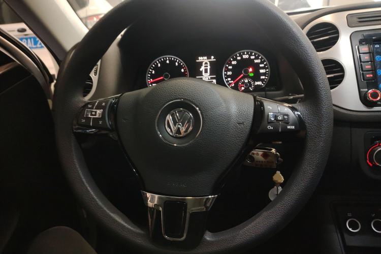 Used Volkswagen Tiguan 2016 280TSI Automatic Two-Wheel-Drive Silk Road Style Edition