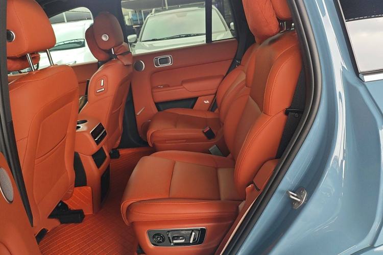 Used Li Auto L8 2023 Pro Model
