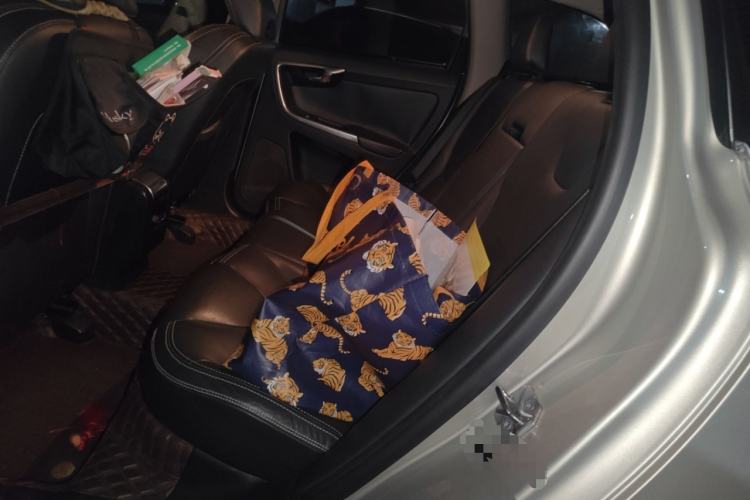 Used Volvo XC60 2017 T5 AWD Smart Upgrade Edition
