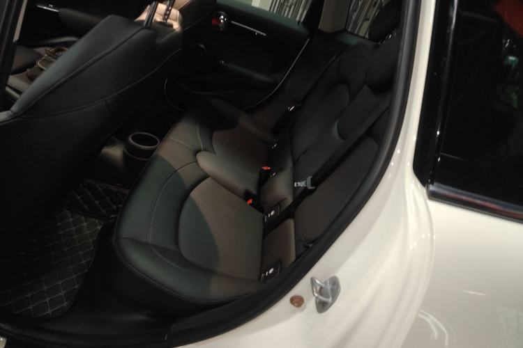 Used  MINI 2021 1.5T COOPER Classic Edition Five-Door Version
