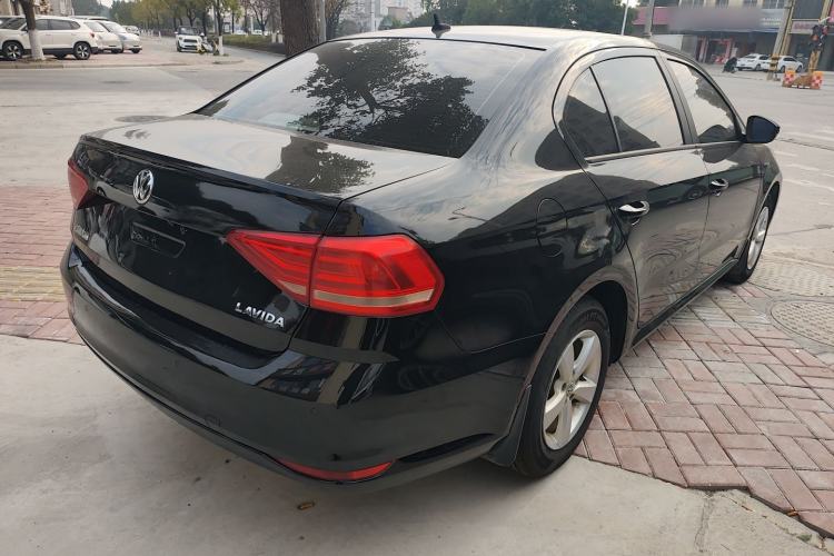 Used Volkswagen Lavida 2015 1.6L Automatic Fashion Edition