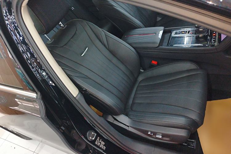 Used Hongqi H5 2024 1.5T DCT Smart Connect Flagship Edition
