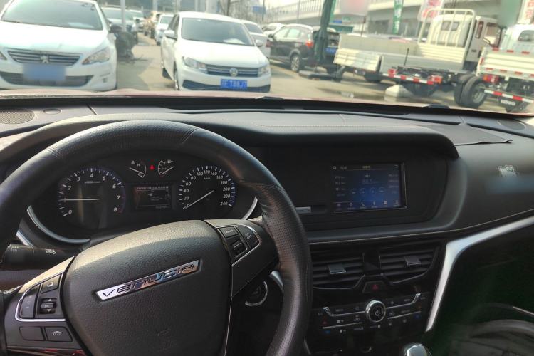 Used Venucia T90 2017 2.0L CVT Smart Edition
